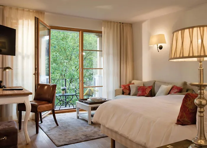 Hotel Bollants Im Park 4*